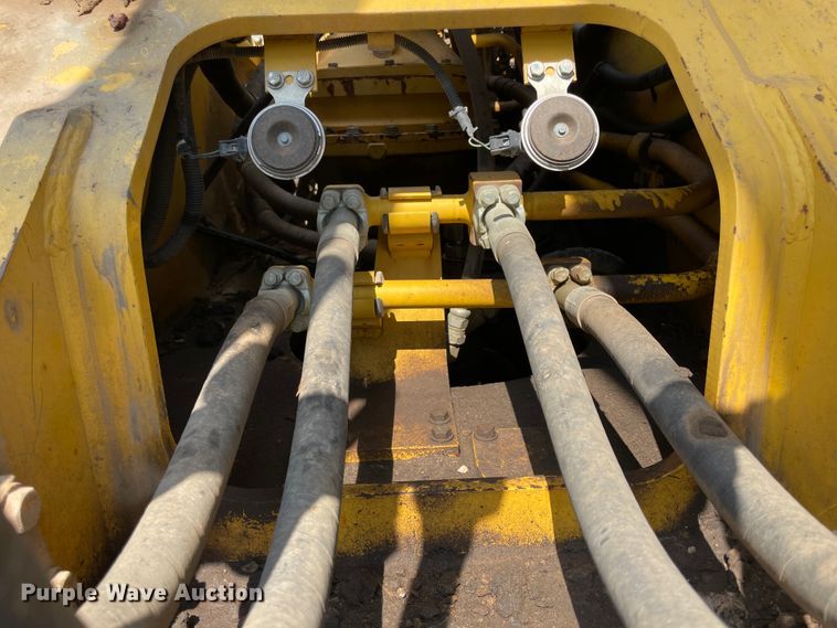 image for item IR9862 2014 Komatsu PC360LC-10  excavator