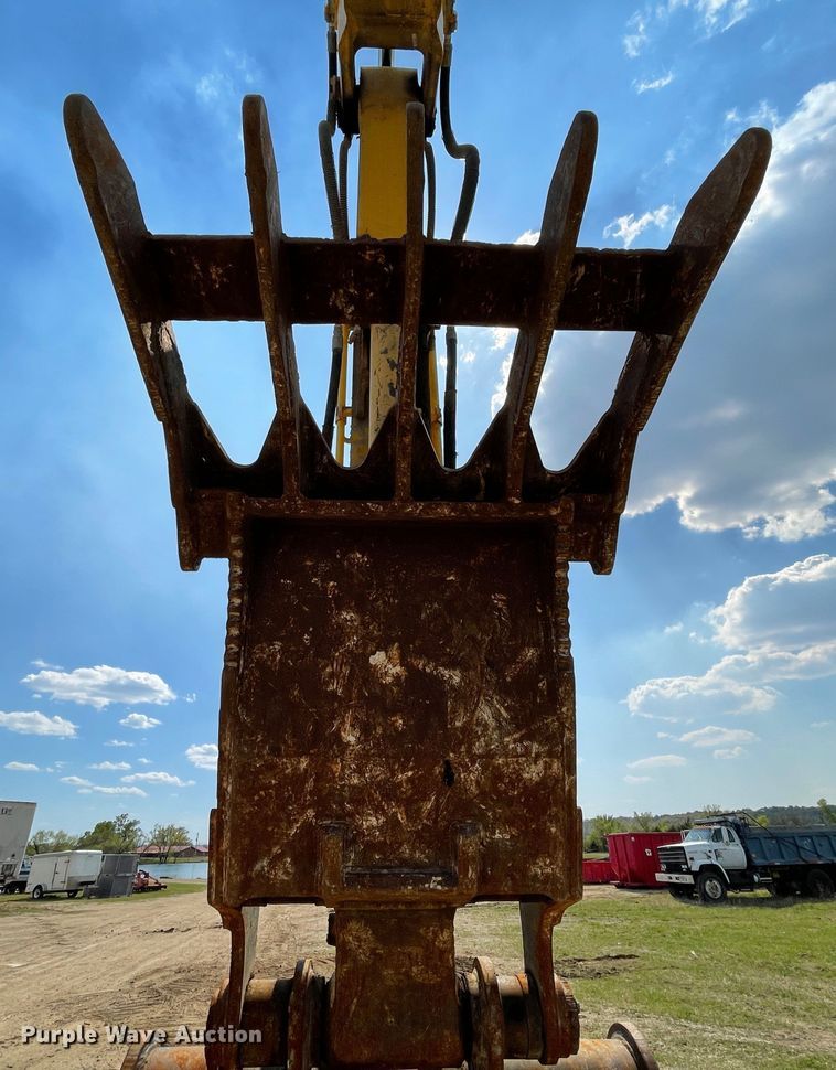 image for item IR9862 2014 Komatsu PC360LC-10  excavator