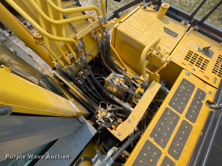 image for item IR9862 2014 Komatsu PC360LC-10  excavator