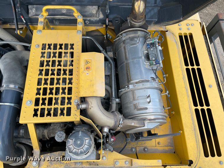 image for item IR9862 2014 Komatsu PC360LC-10  excavator