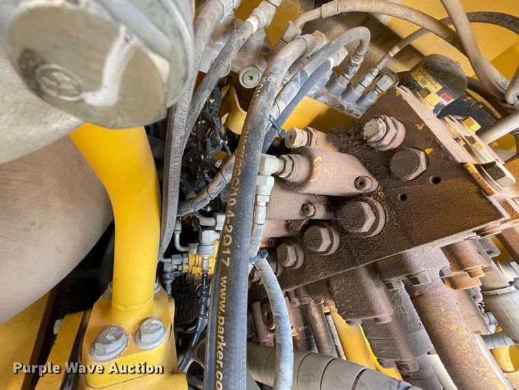 image for item IR9862 2014 Komatsu PC360LC-10  excavator