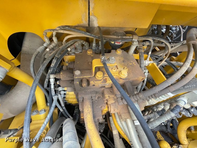 image for item IR9862 2014 Komatsu PC360LC-10  excavator