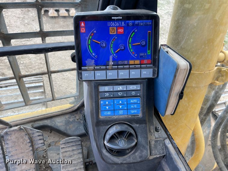 image for item IR9862 2014 Komatsu PC360LC-10  excavator