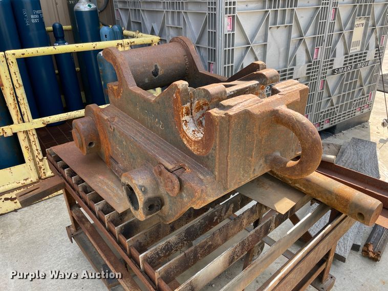 image for item IR9862 2014 Komatsu PC360LC-10  excavator