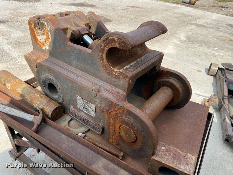 image for item IR9862 2014 Komatsu PC360LC-10  excavator