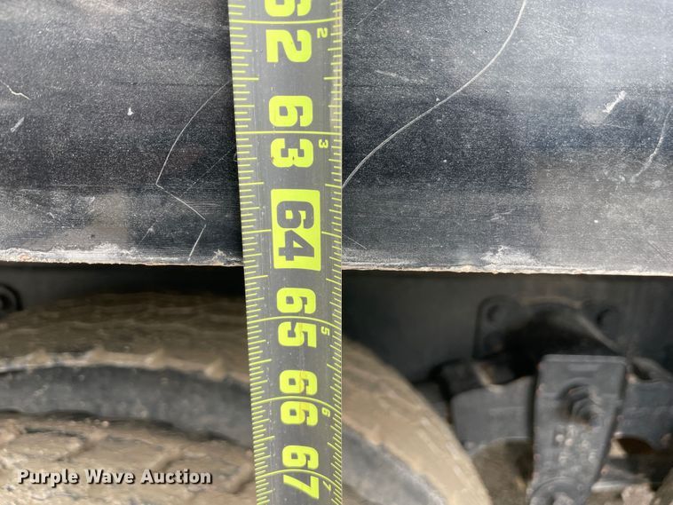 image for item IR9866 1982 Ford L9000  dump truck