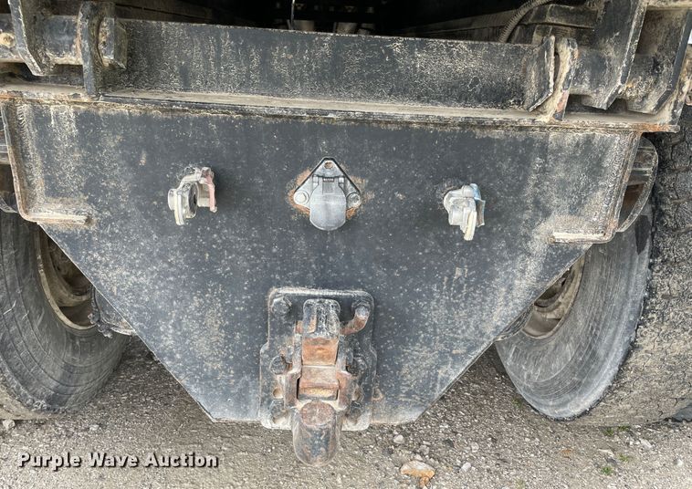 image for item IR9866 1982 Ford L9000  dump truck