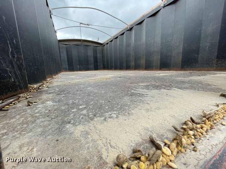 image for item IR9866 1982 Ford L9000  dump truck