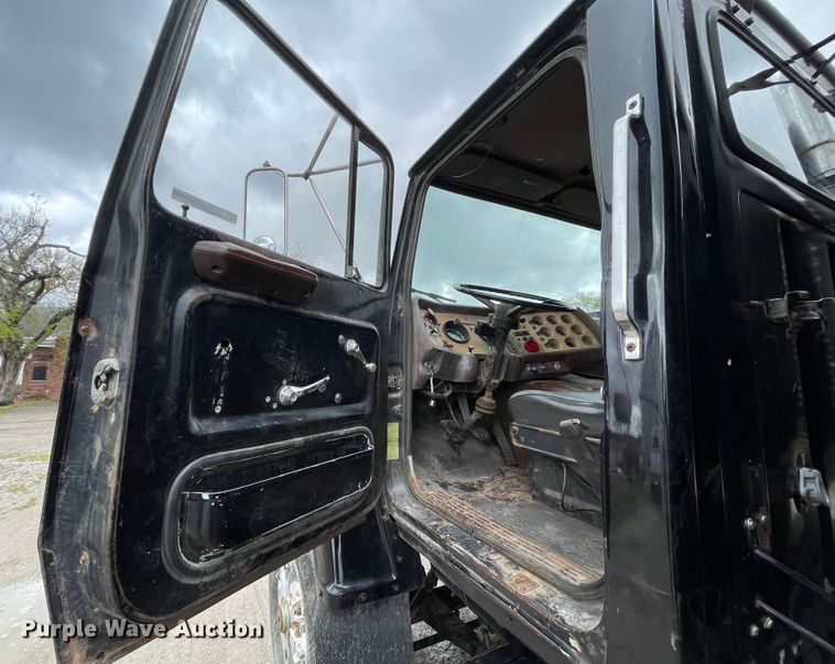 image for item IR9866 1982 Ford L9000  dump truck