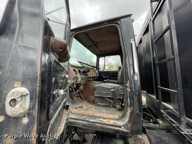 image for item IR9866 1982 Ford L9000  dump truck