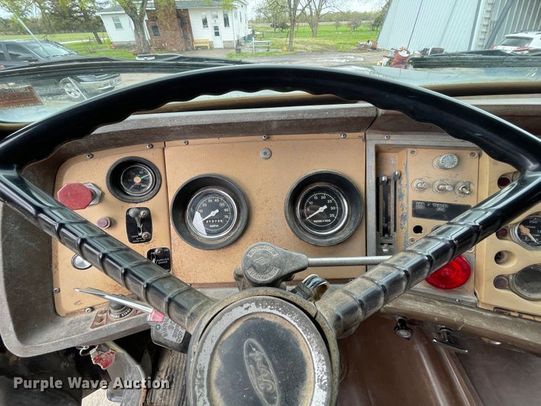 image for item IR9866 1982 Ford L9000  dump truck