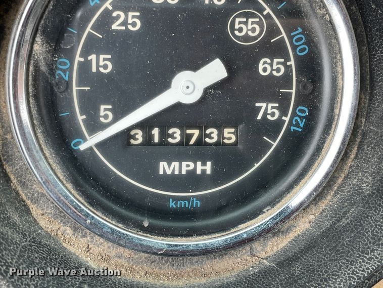 image for item IR9866 1982 Ford L9000  dump truck