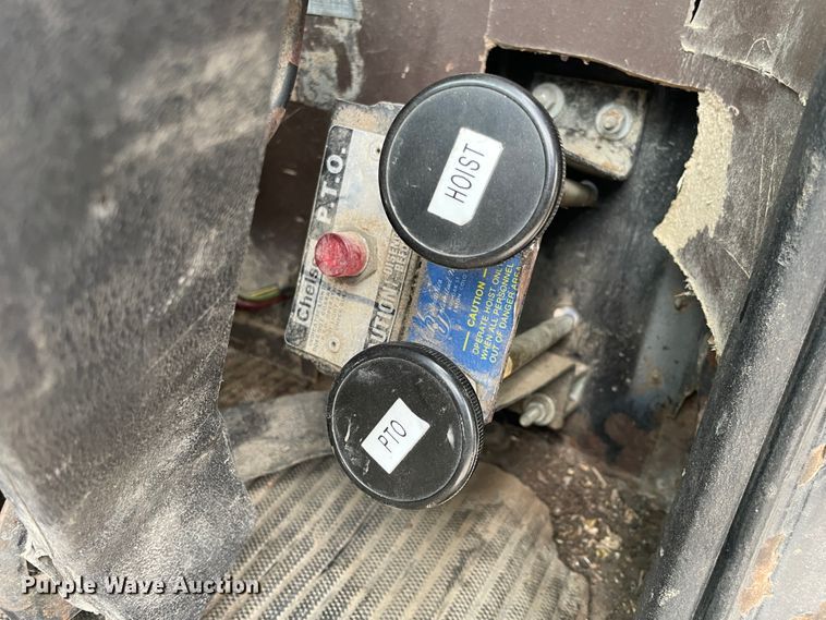 image for item IR9866 1982 Ford L9000  dump truck