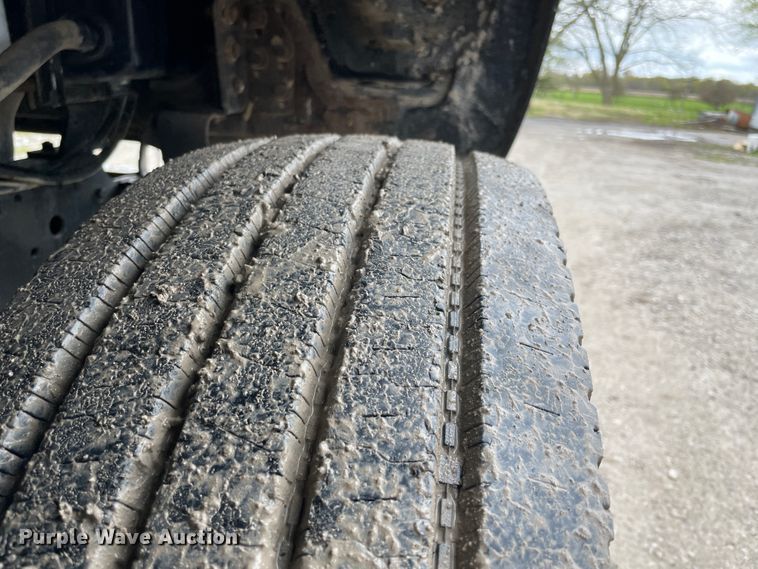 image for item IR9866 1982 Ford L9000  dump truck