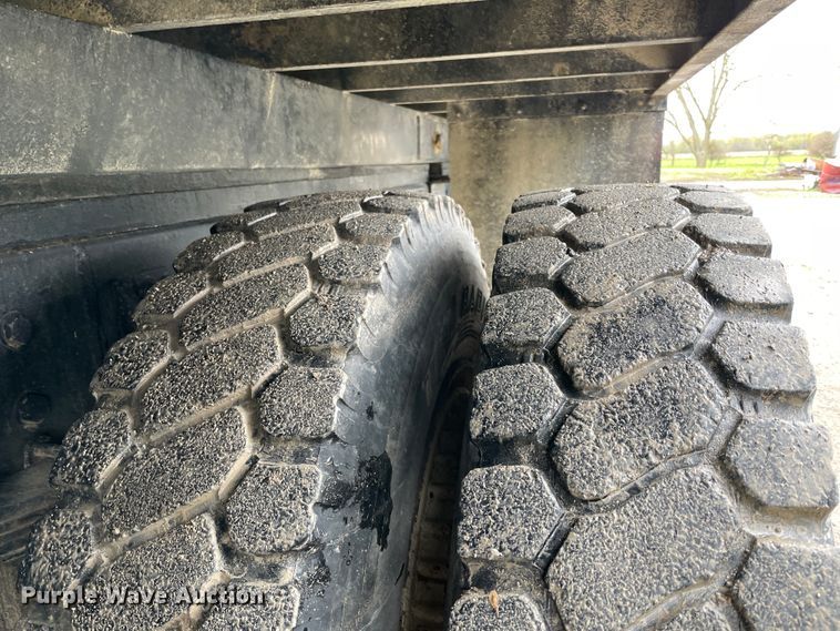 image for item IR9866 1982 Ford L9000  dump truck