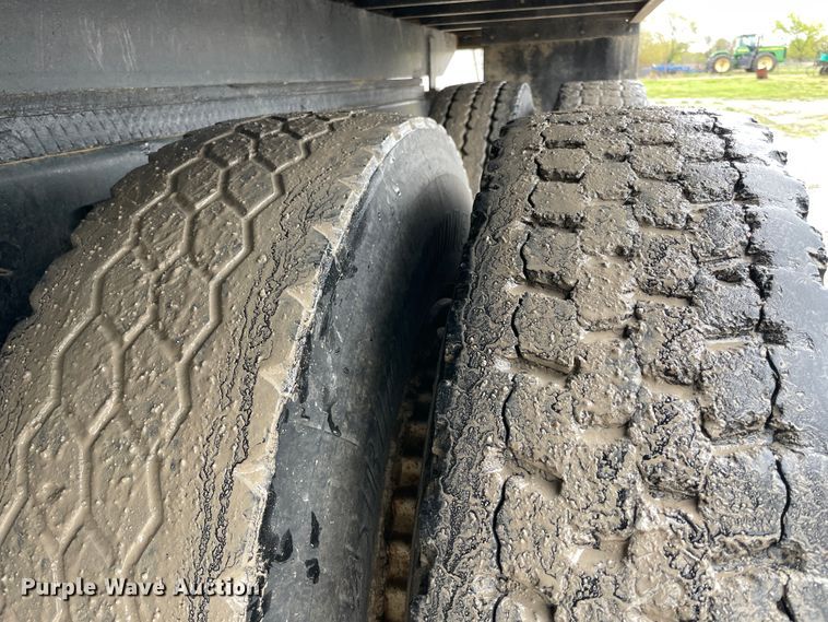 image for item IR9866 1982 Ford L9000  dump truck