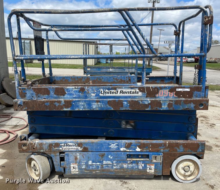 image for item IR9870 Up Right 26N  scissor lift