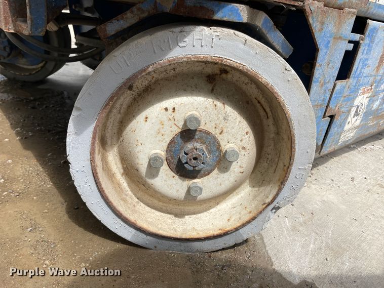 image for item IR9870 Up Right 26N  scissor lift