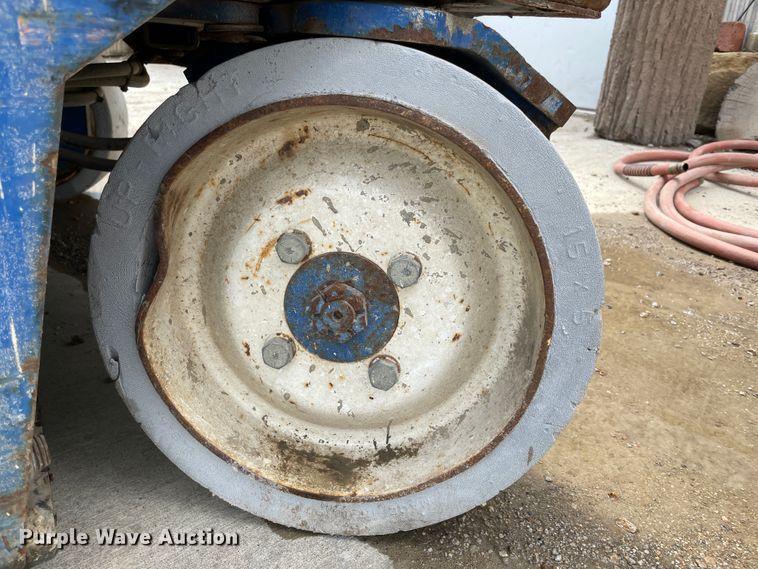 image for item IR9870 Up Right 26N  scissor lift