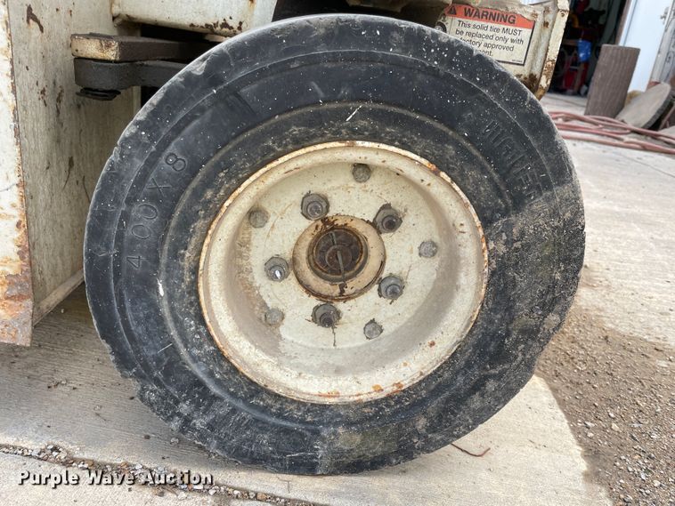 image for item IR9871 Mark Lift CH20NEP  scissor lift