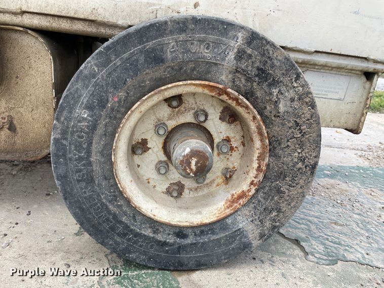 image for item IR9871 Mark Lift CH20NEP  scissor lift