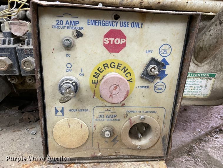 image for item IR9872 1994 Clarklift CH26NEP  scissor lift