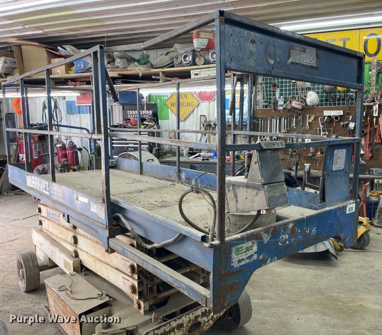 image for item IR9872 1994 Clarklift CH26NEP  scissor lift