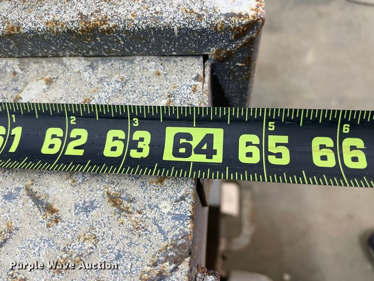 image for item IR9873 1999 Skyjack III3219  scissor lift