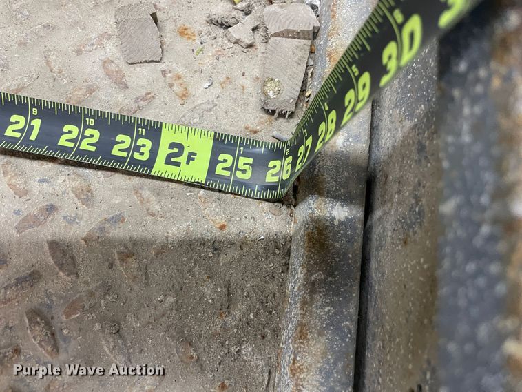 image for item IR9873 1999 Skyjack III3219  scissor lift