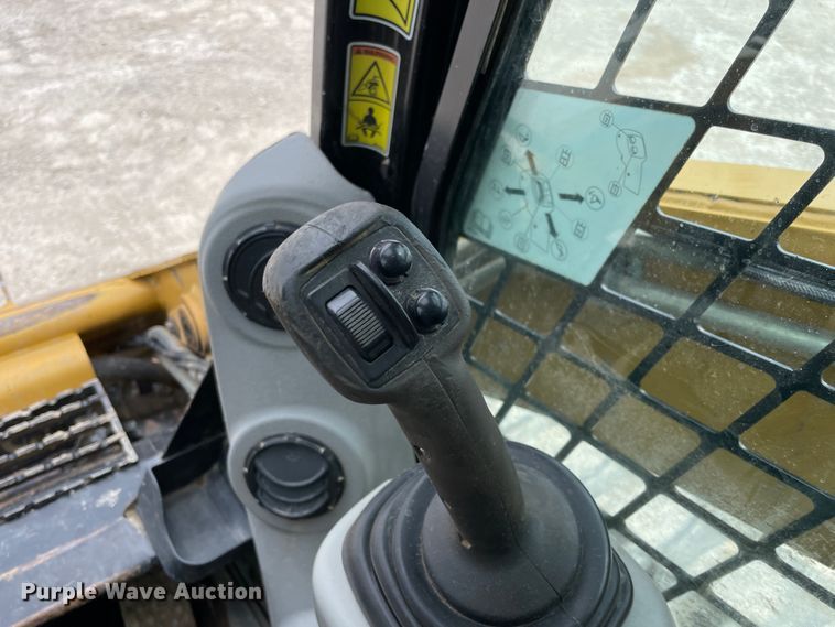 image for item IR9901 2012 Caterpillar 299D  skid steer loader