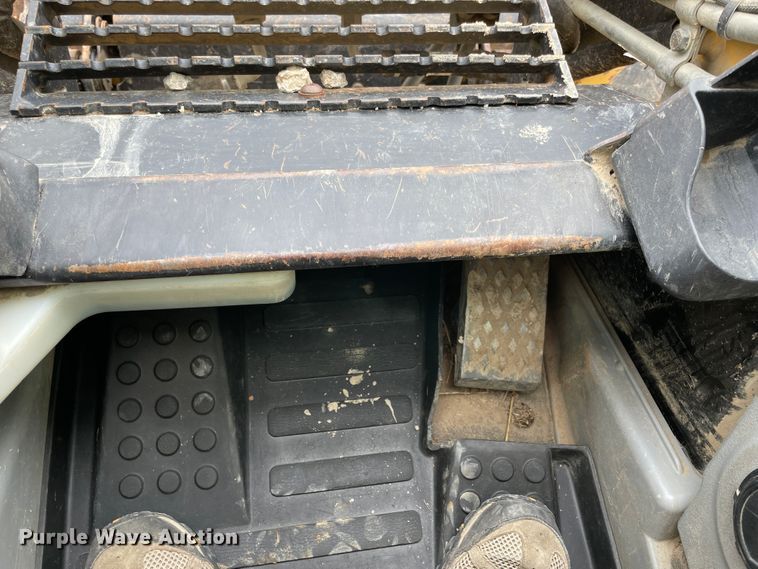 image for item IR9901 2012 Caterpillar 299D  skid steer loader