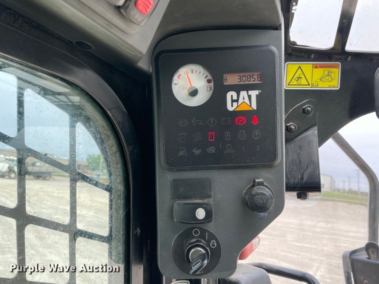 image for item IR9901 2012 Caterpillar 299D  skid steer loader