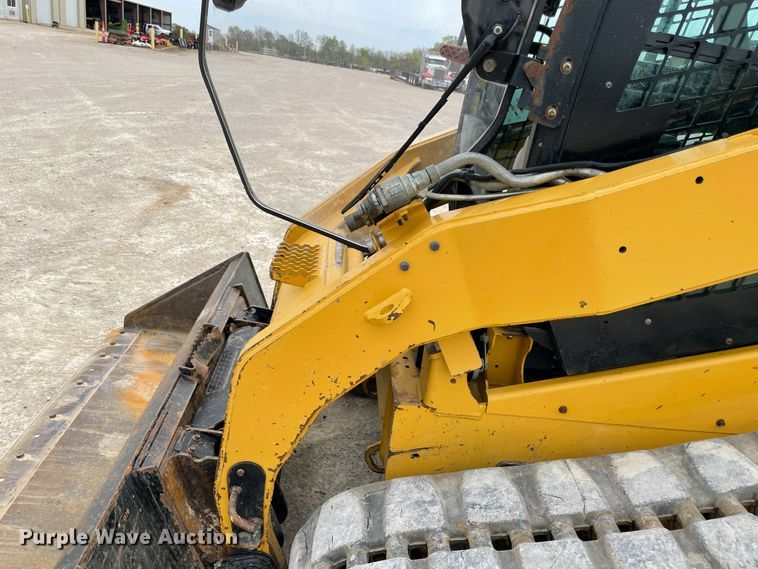 image for item IR9901 2012 Caterpillar 299D  skid steer loader