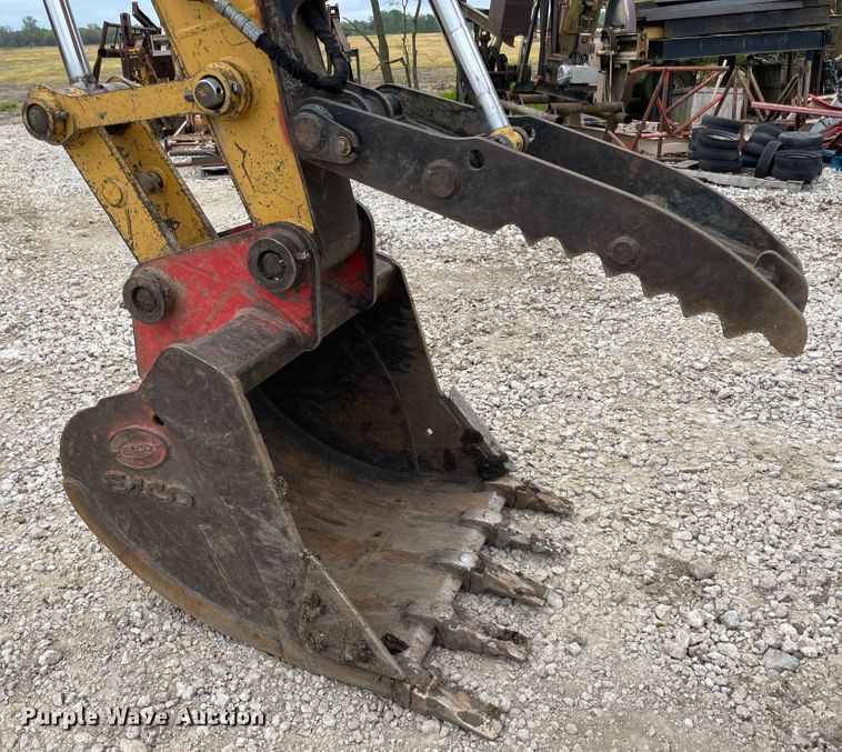 image for item IR9929 2000 Caterpillar 315B L  excavator