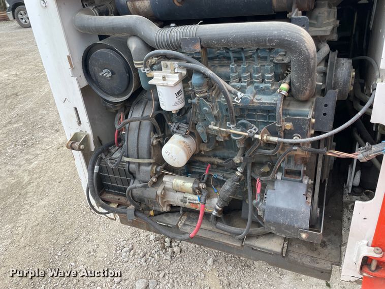 image for item IR9931 Bobcat T300  tracked skid steer loader