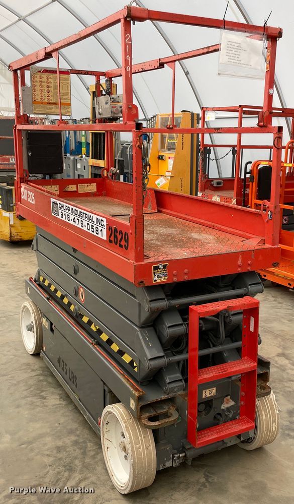 image for item IR9966 2007 Skyjack SJIII 3226  scissor lift