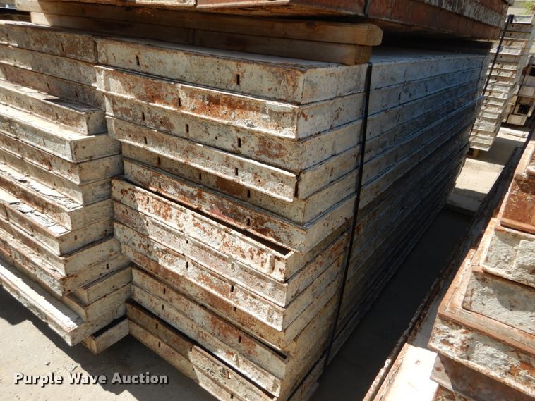 image for item IT9004 8' concrete forms