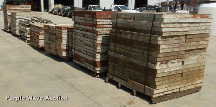image for item IT9006 (7) pallets of 4' concrete forms