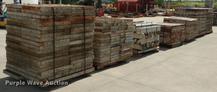 image for item IT9006 (7) pallets of 4' concrete forms