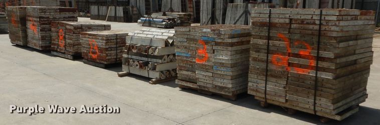 image for item IT9006 (7) pallets of 4' concrete forms