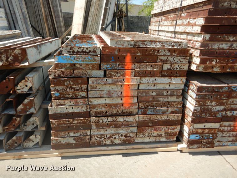 image for item IT9007 6' concrete forms