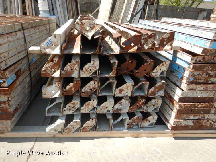 image for item IT9007 6' concrete forms