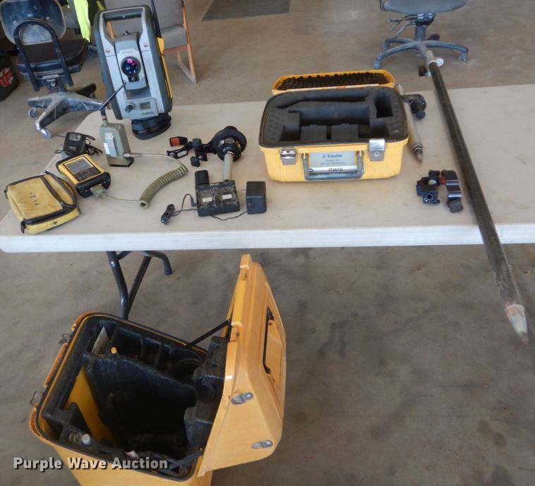 image for item IT9010 Trimble surveying equipment