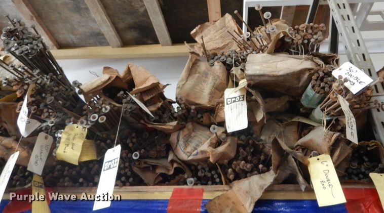 image for item IT9011 Snap ties