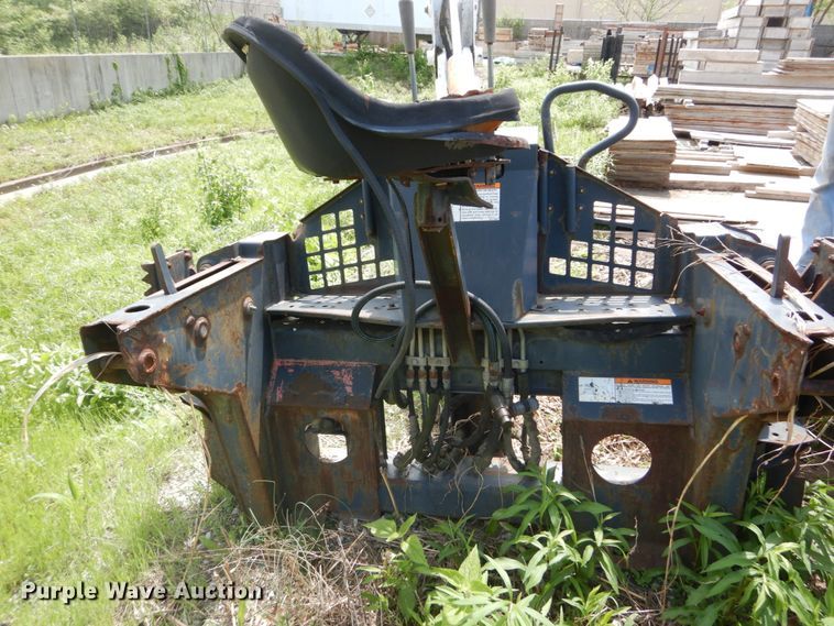 image for item IT9012 Bobcat 709FDS skid steer backhoe