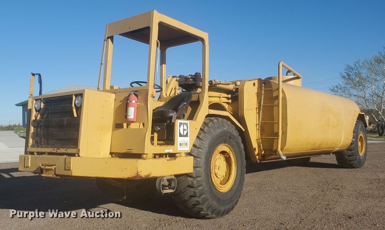 image for item IT9800 1978 Caterpillar 613B  water wagon