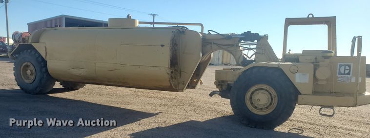 image for item IT9800 1978 Caterpillar 613B  water wagon