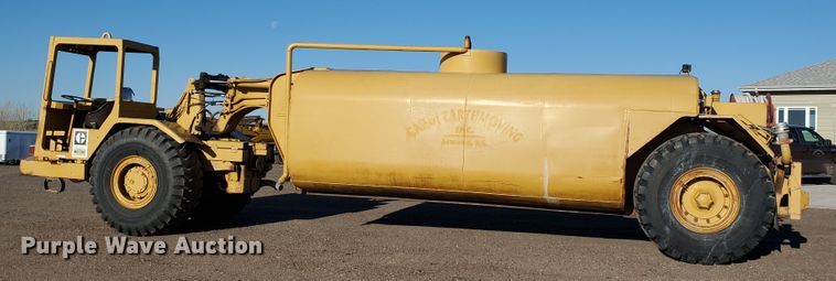 image for item IT9800 1978 Caterpillar 613B  water wagon