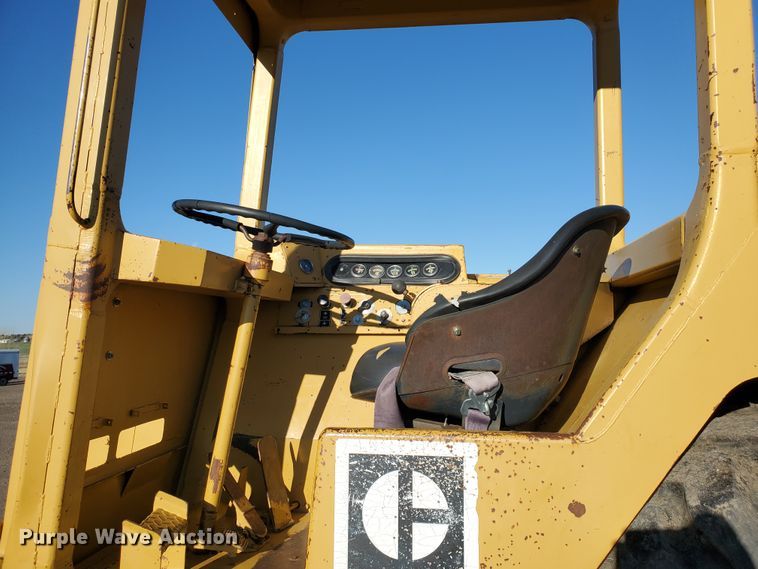 image for item IT9800 1978 Caterpillar 613B  water wagon