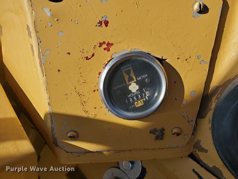 image for item IT9800 1978 Caterpillar 613B  water wagon